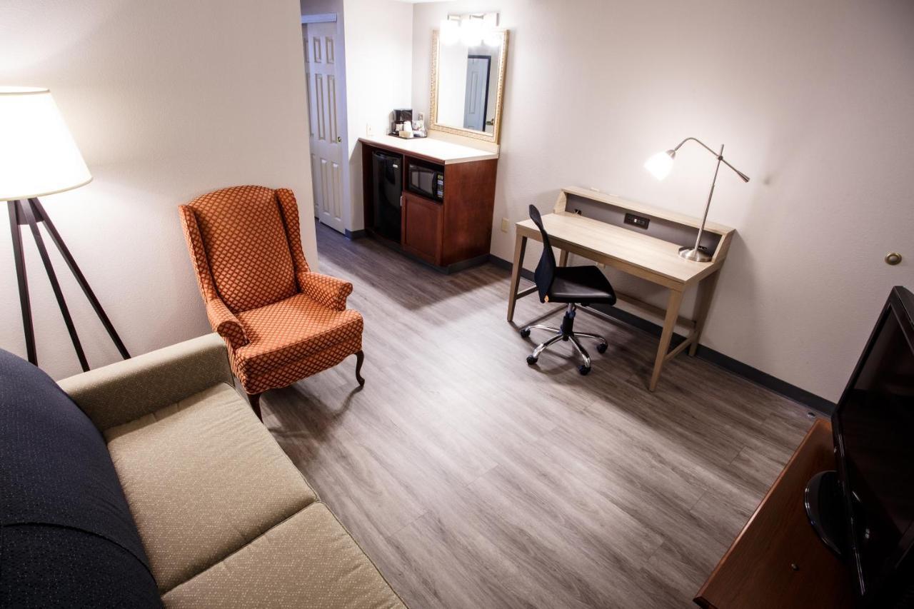 Country Inn & Suites By Radisson, Harrisburg West Mechanicsburg Bagian luar foto